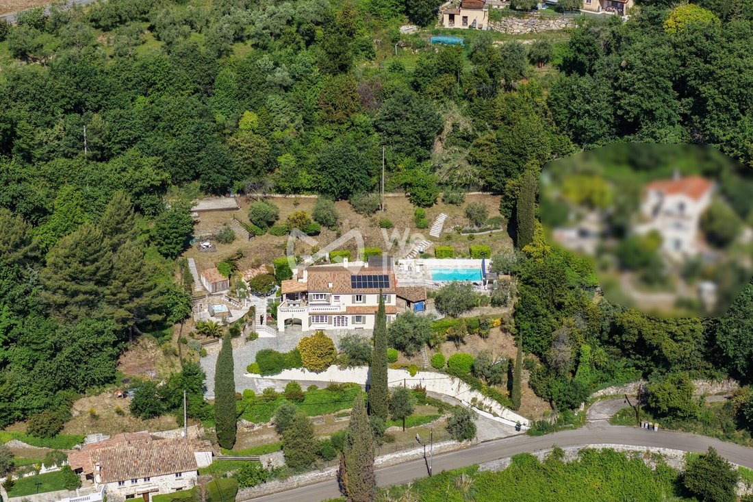 Villa in Carros, Provence-Alpes-Côte d'Azur, Frankreich 1 - 18544862