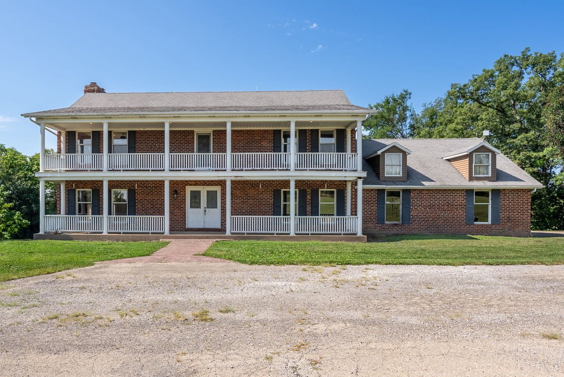 House in Geneseo, Illinois, United States 1 - 18816862