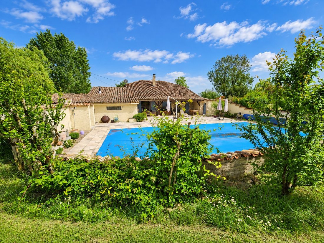 House in Plaisance, Nouvelle-Aquitaine, France 1 - 16308581