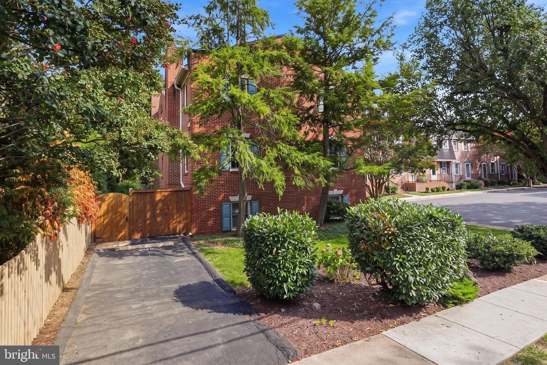 Townhouse in Arlington, Virginia, United States 2 - 18816069