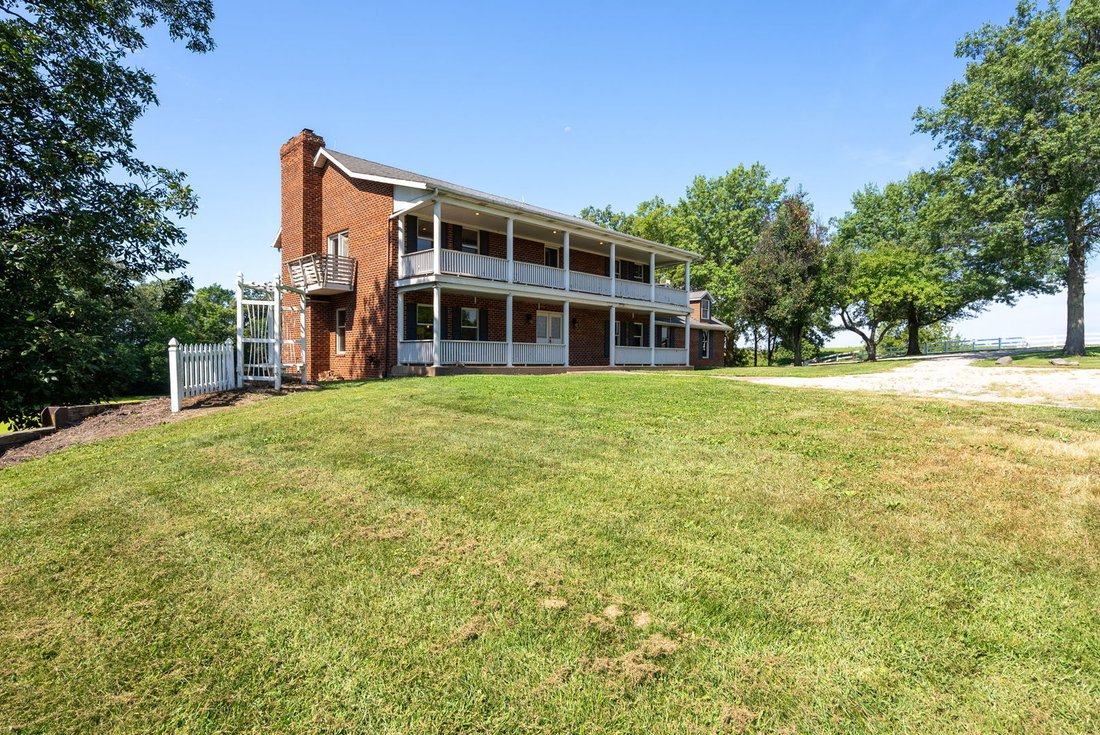 House in Geneseo, Illinois, United States 2 - 18816862