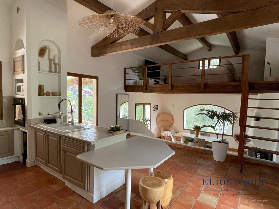 Casa a Évenos, Provenza-Alpi-Costa Azzurra, Francia 1 - 18816294