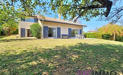 House in Chaponost, Auvergne-Rhône-Alpes, France 1