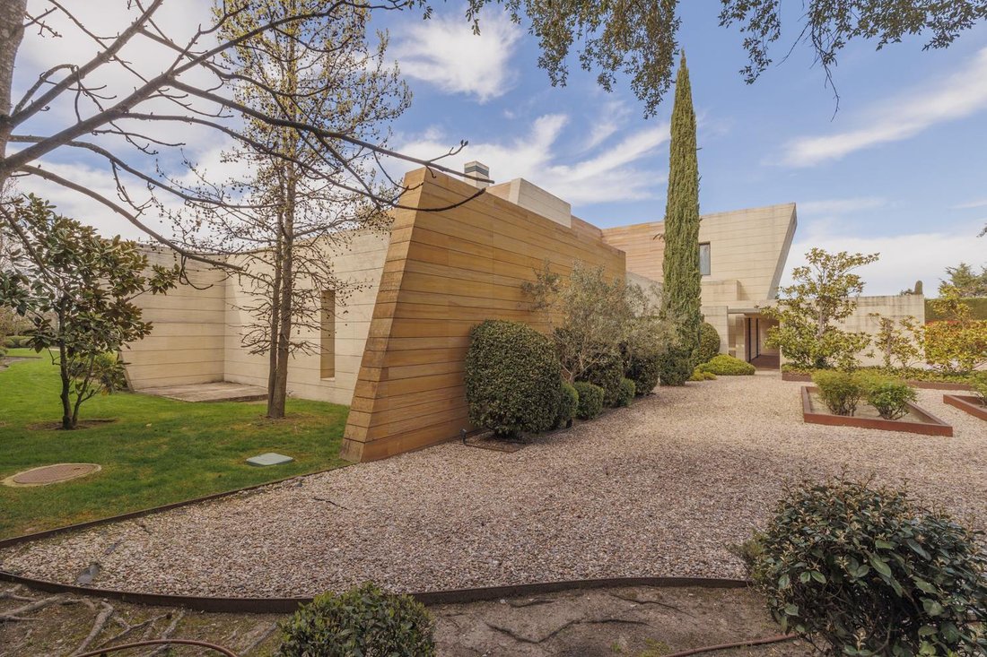 Villa à La Finca, Pozuelo de Alarcón, Communauté de Madrid 3 - 18816669