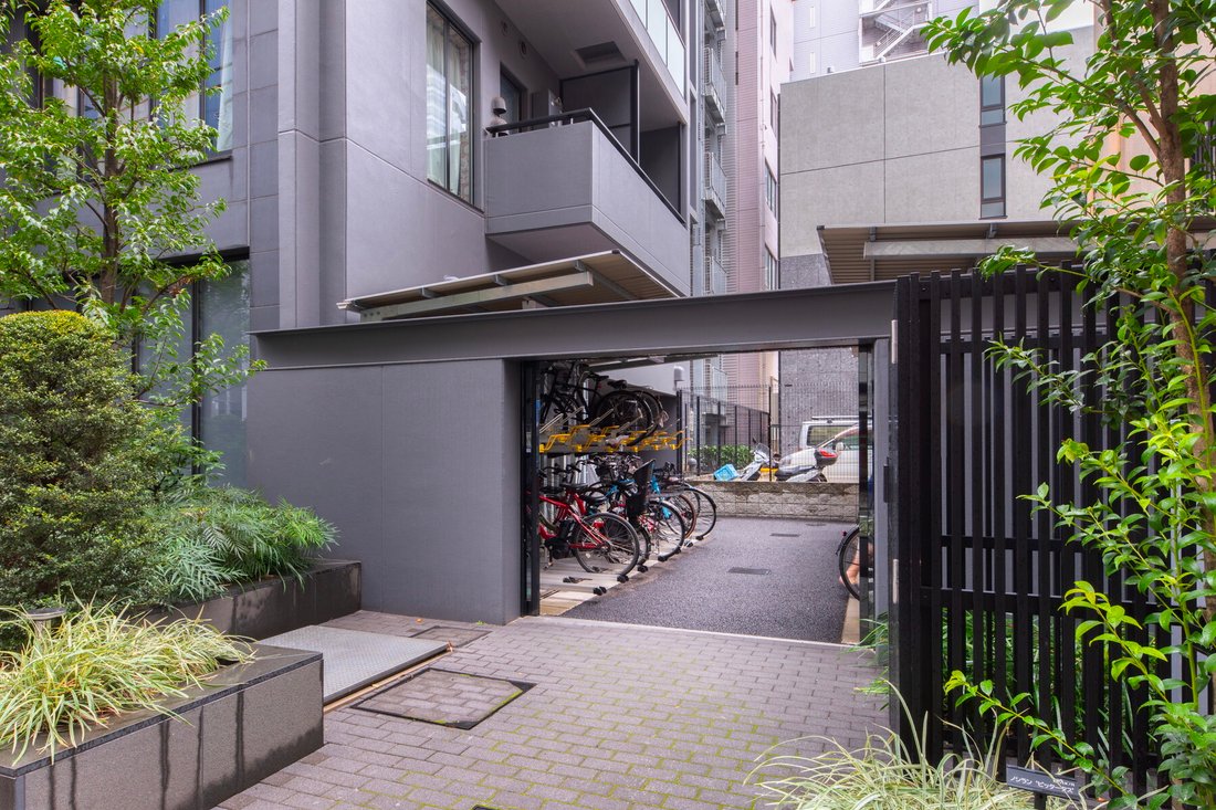 Condo in Minato City, Tokyo, Japan 4 - 18816269