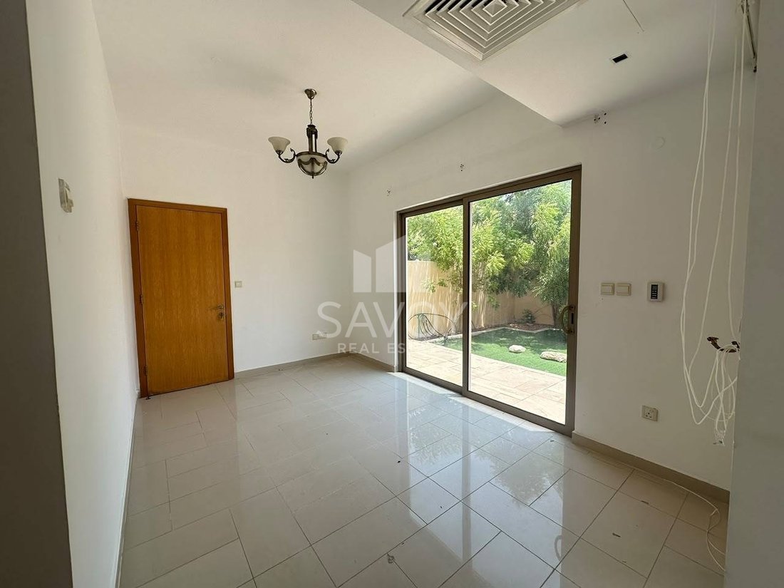 Townhouse en Ciudad Khalifa, Abu Dabi, Emiratos Árabes Unidos 5 - 18817001