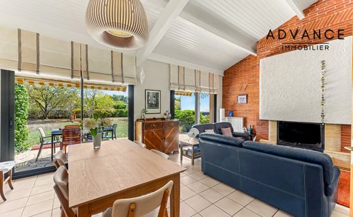 Haus in Aussonnelle Rive Droite, La Salvetat-Saint-Gilles, Frankreich 1