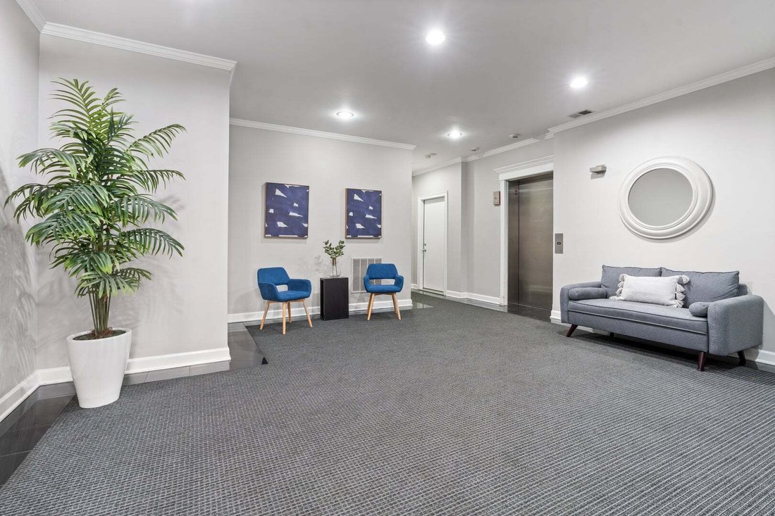 Condo in Chicago, Illinois, United States 2 - 18816879
