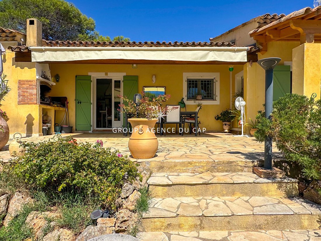 Villa a La Bouverie, Roquebrune-sur-Argens, Francia 2 - 18815861