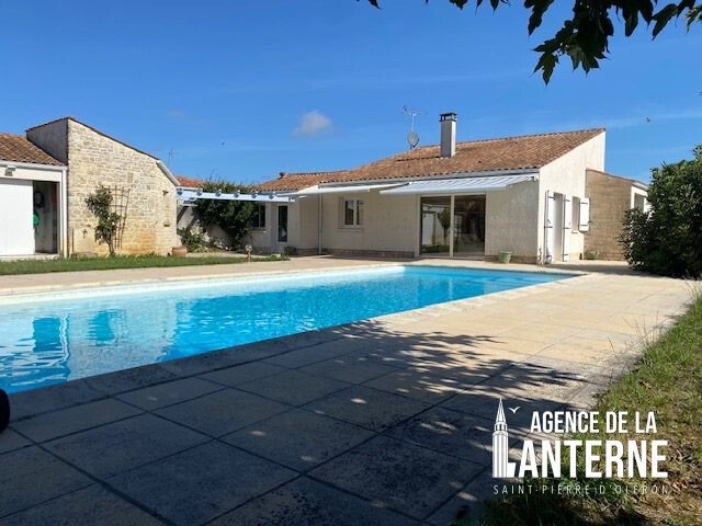 House in Dolus-d'Oleron, Nouvelle-Aquitaine, France 1 - 18816328