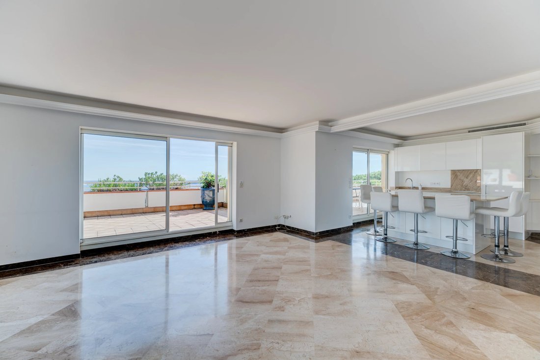 Apartment in La Source, Cannes, France 5 - 18816875