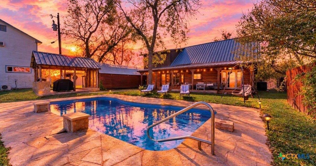 House in San Saba, Texas, United States 2 - 18596691