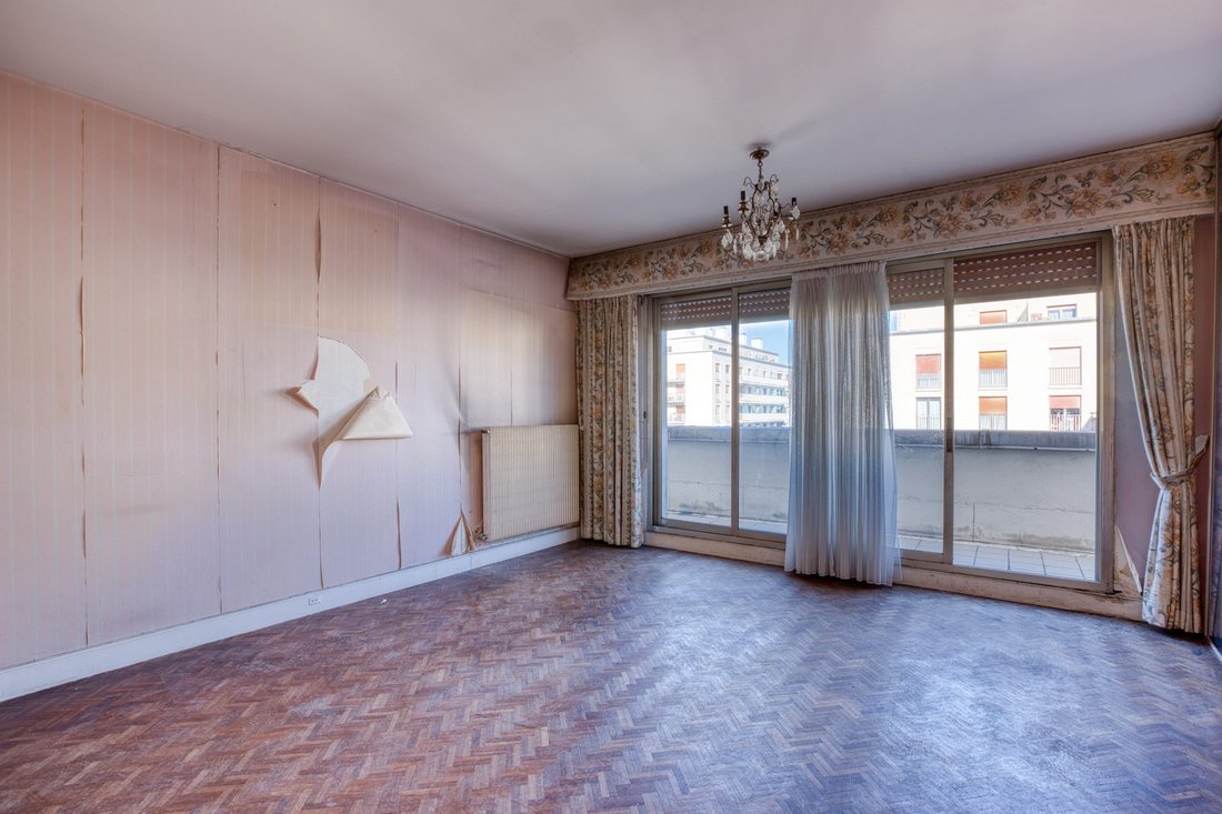 Apartment in Domaine National du Château, Versailles, France 4 - 18816145