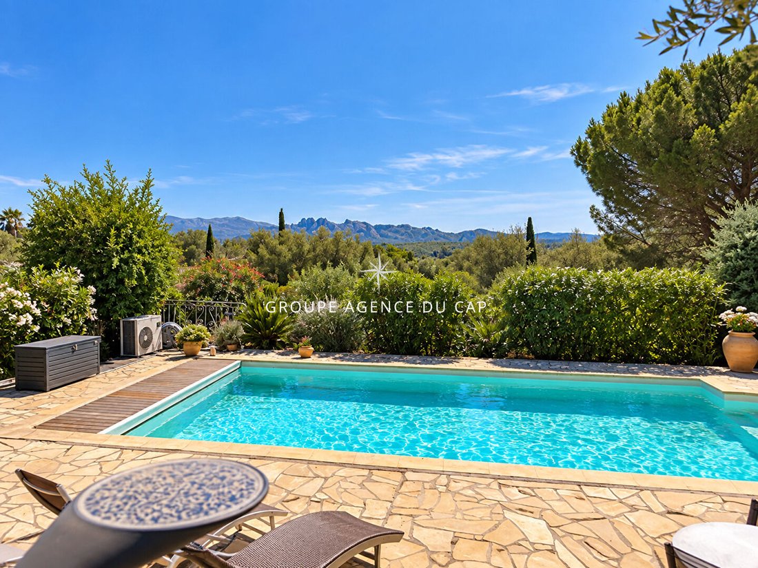 Villa a La Bouverie, Roquebrune-sur-Argens, Francia 4 - 18815861
