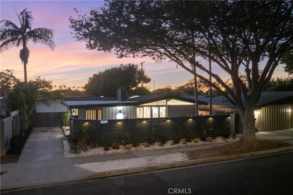 Casa a Signal Hill, California, Stati Uniti 1 - 18816119