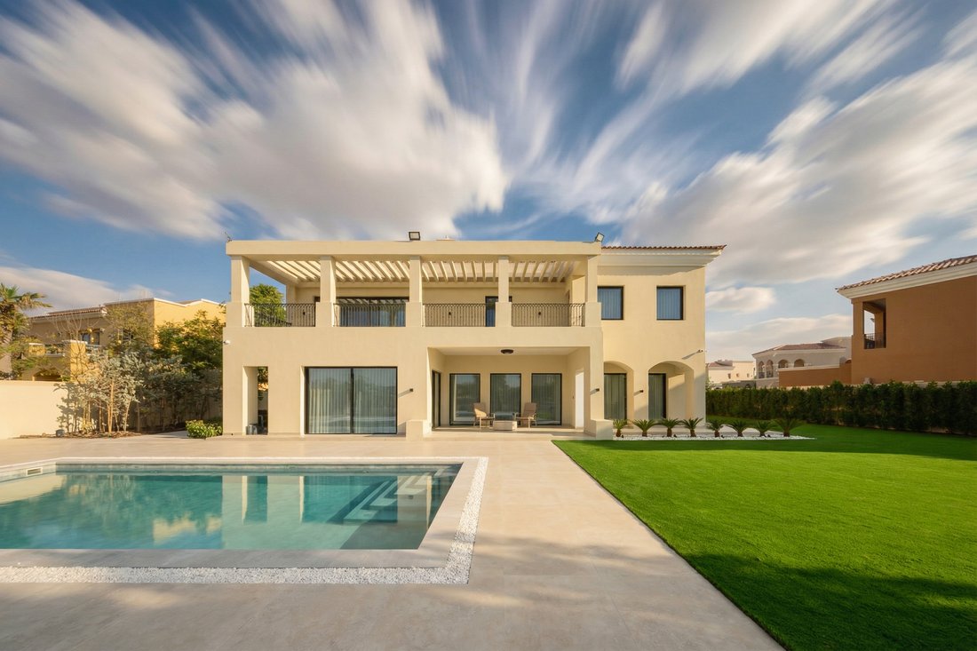 Casa en Al Wasl, Dubái, Emiratos Árabes Unidos 1 - 18816114