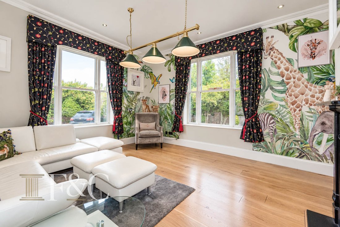 Haus in Copthall Green, Waltham Abbey, England 5 - 18816982
