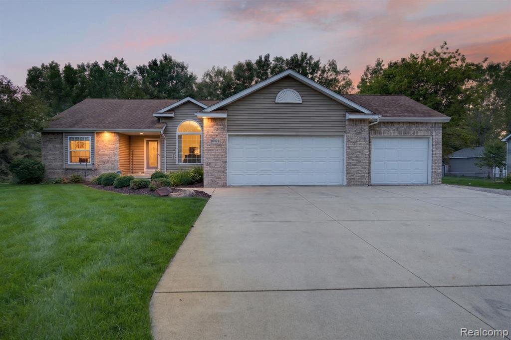 House in Fenton, Michigan, United States 5 - 18645804