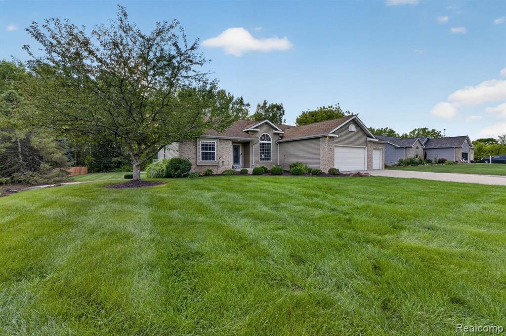 House in Fenton, Michigan, United States 4 - 18645804