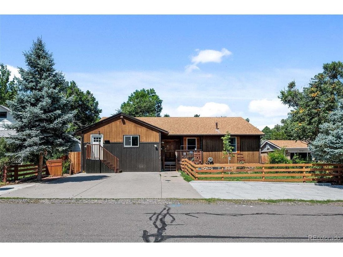 Autres à Lakewood, Colorado, États-Unis 2 - 18816724
