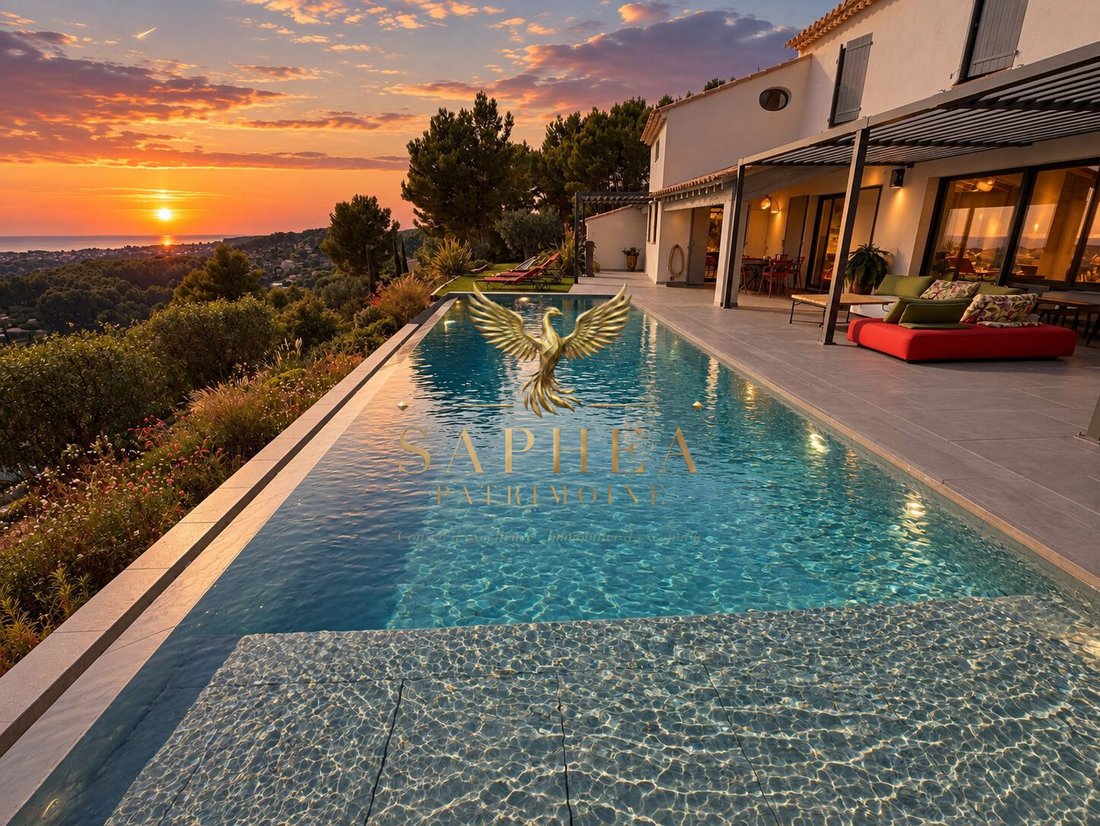 House in Sanary-sur-Mer, Provence-Alpes-Côte d'Azur, France 2 - 18816358