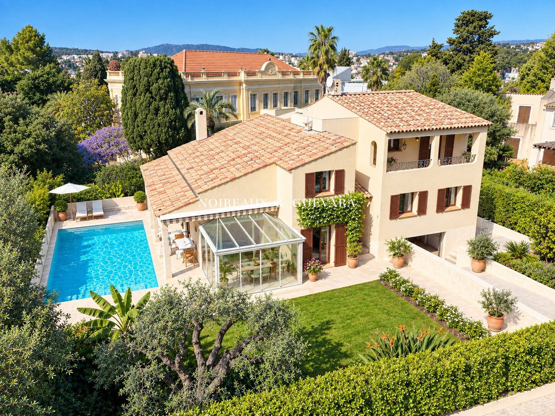 Casa en Cannes, Provenza-Alpes-Costa Azul, Francia 1 - 18816399