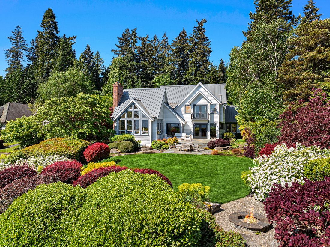 Bainbridge Island, Washington, United States 1 - 18817107