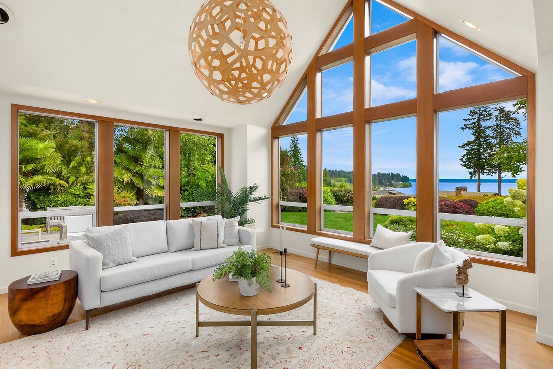 Bainbridge Island, Washington, United States 3 - 18817107