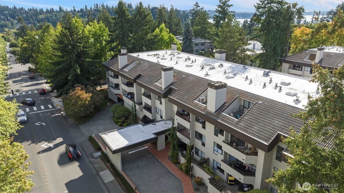Condo in Bellevue, Washington, United States 1 - 18817129