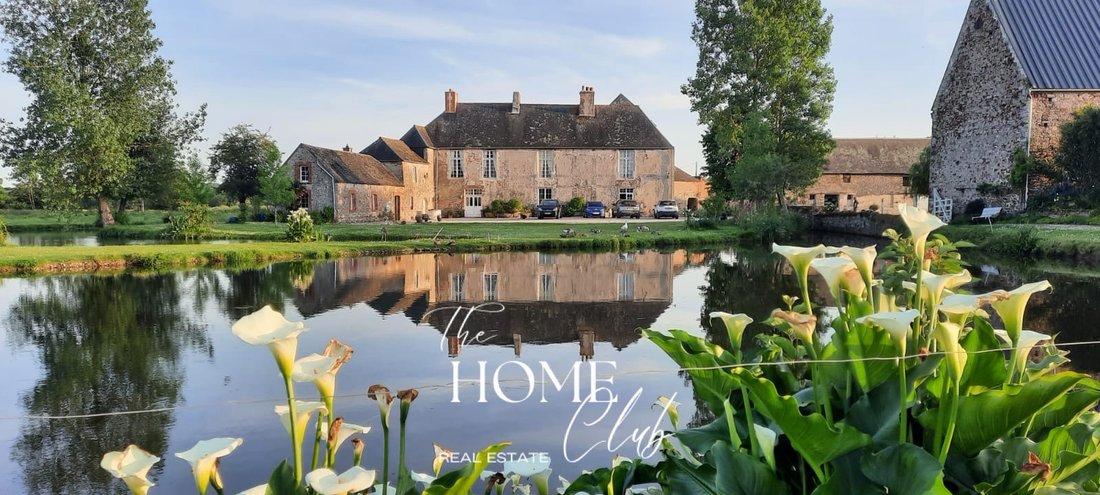 Castle in Saint-Clair-sur-l'Elle, Normandy, France 1 - 18565972