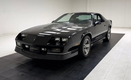 94 813 Miles/5.0 Liter 205hp V8/700R4 Auto/10 Bolt 3.73 Posi/T-Tops in Morgantown, United States 1