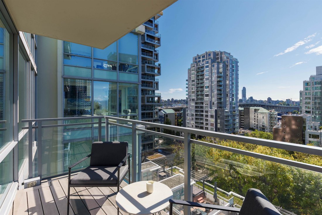 Condo in Vancouver, British Columbia, Canada 5 - 18817408