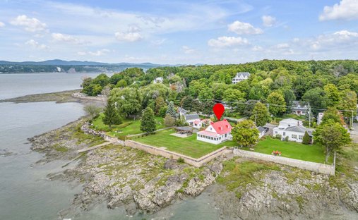 Maison à Sainte-Pétronille, Québec, Canada 1