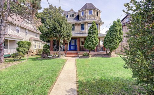 House in New York, New York, United States 1