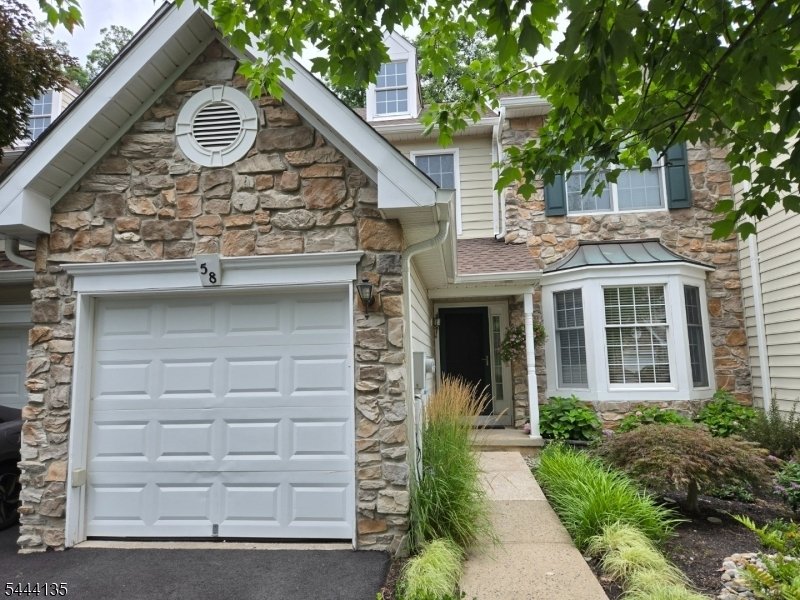 Condo in Basking Ridge, New Jersey, United States 1 - 18422689