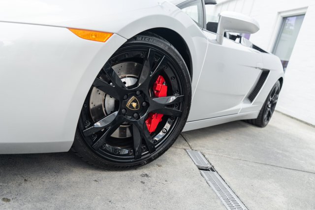 Cabriolet in Bellevue, WA, United States 4 - 18817962
