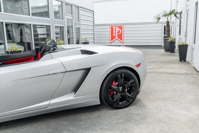 Cabriolet in Bellevue, WA, United States 5 - 18817962