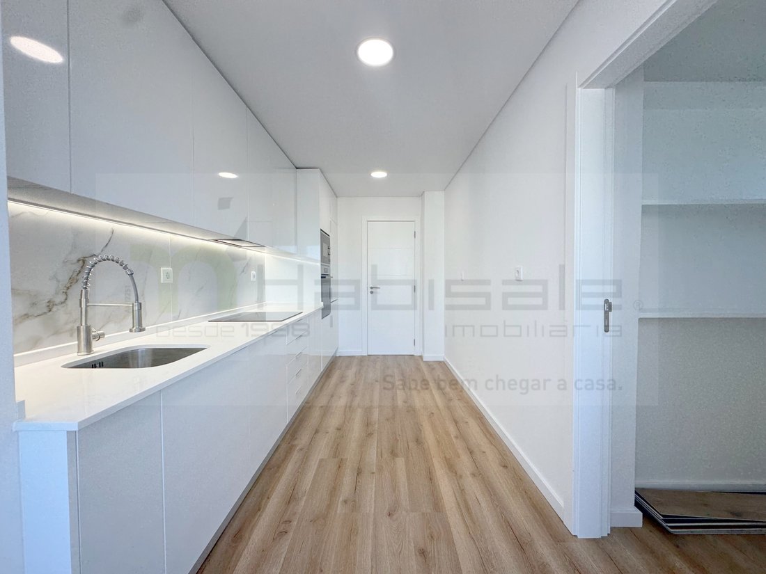 Apartment in Parede, Lisbon, Portugal 2 - 18817936