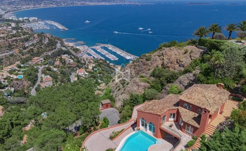 Villa à Théoule-sur-Mer, Provence-Alpes-Côte d'Azur, France 1