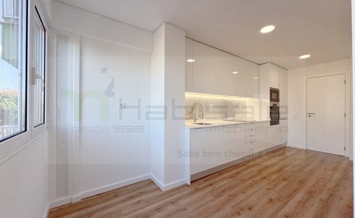 Apartment in Parede, Lisbon, Portugal 1