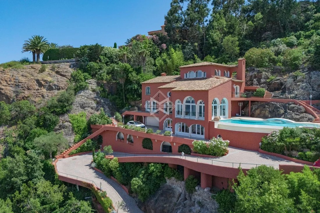 Villa a Théoule-sur-Mer, Provenza-Alpi-Costa Azzurra, Francia 2 - 18817939