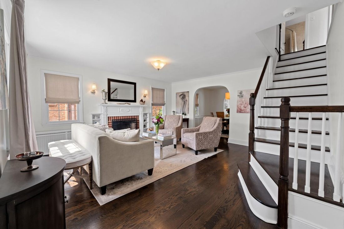 Casa a East Williston, New York, Stati Uniti 3 - 18817747