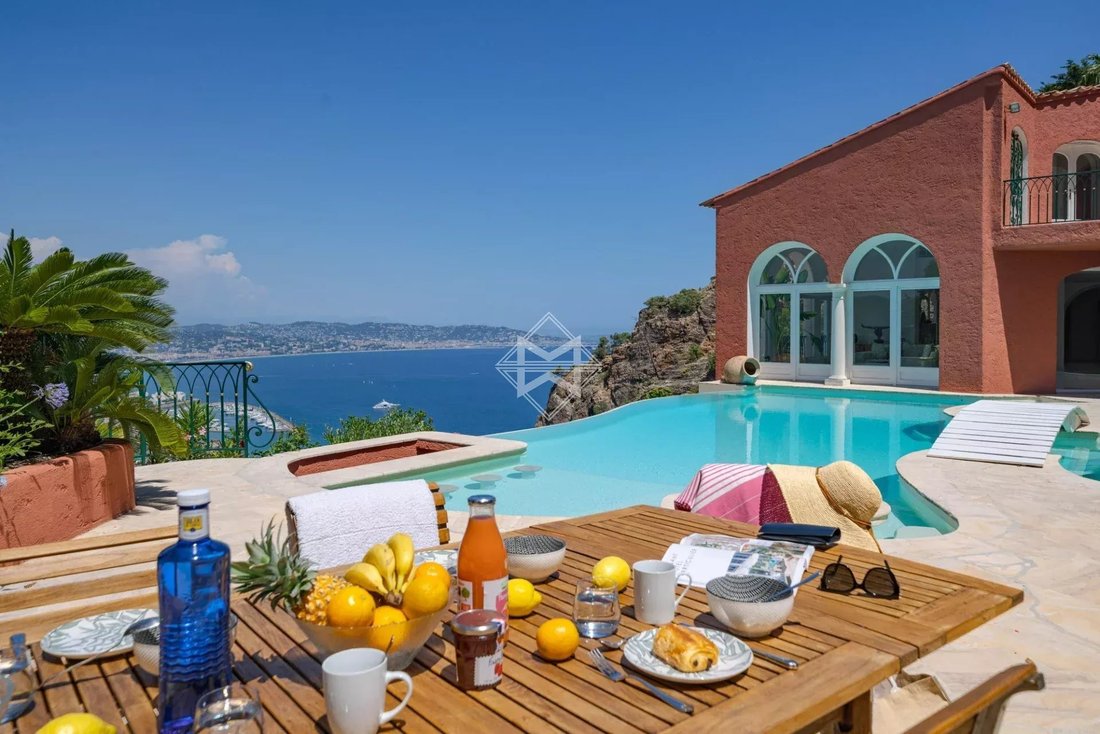 Villa a Théoule-sur-Mer, Provenza-Alpi-Costa Azzurra, Francia 3 - 18817939