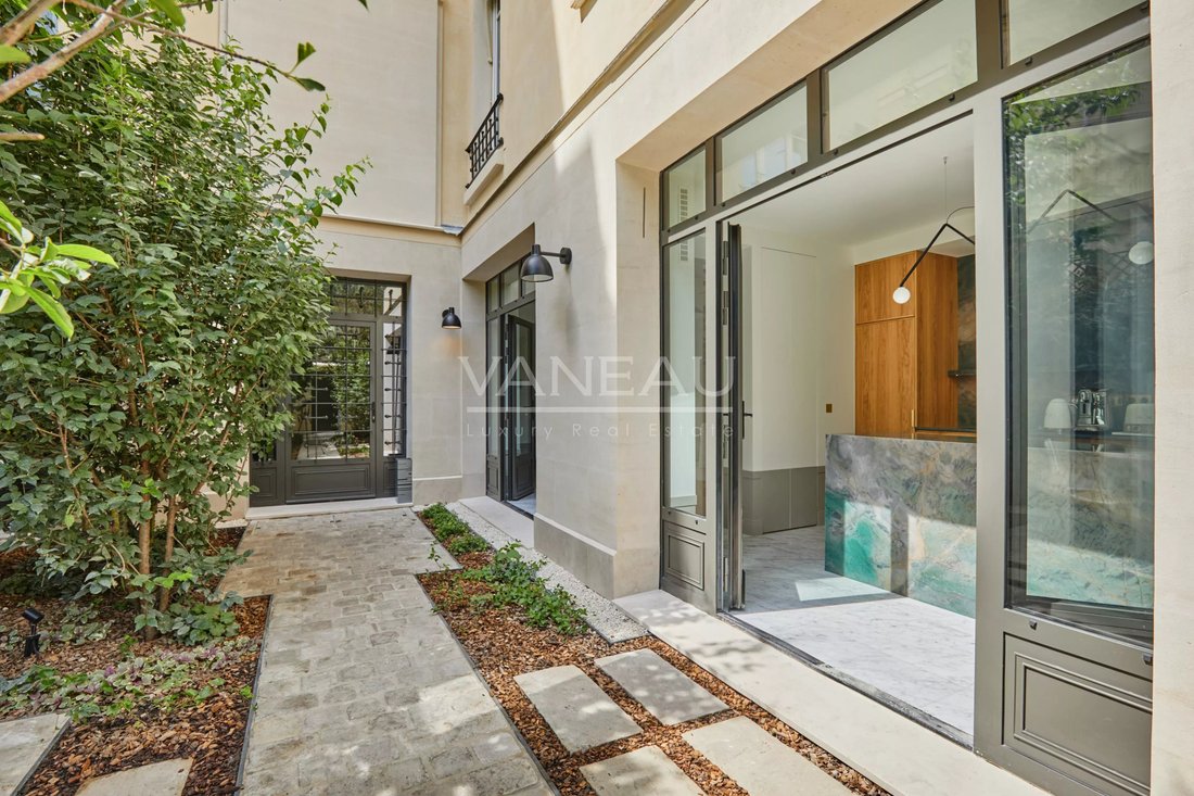 Estate in Saint Placide, Paris 6e Arrondissement, Paris 4 - 18817834