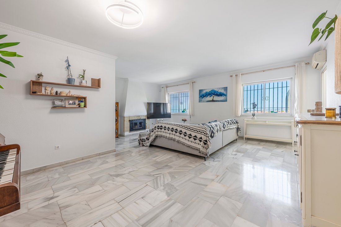 Villa in Fuengirola, Andalusia, Spain 4 - 18818124
