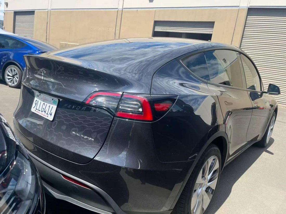 Suv in Costa Mesa, CA, United States 2 - 18801529