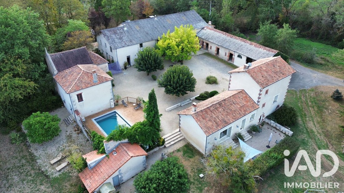 Maison à Persac, Nouvelle-Aquitaine, France 1 - 18821684