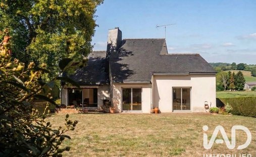 Maison à Centre, Cesson-Sévigné, France 1