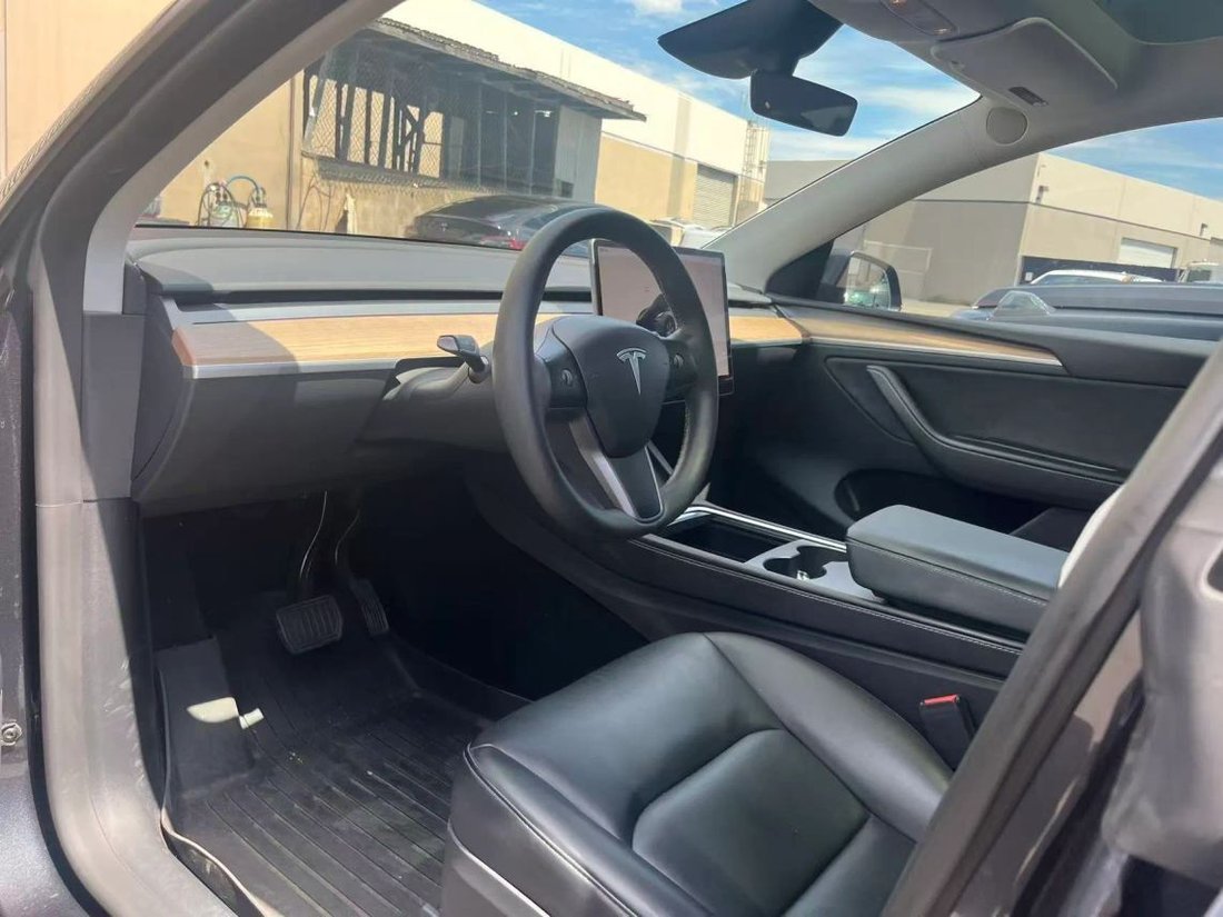 Suv in Costa Mesa, CA, United States 3 - 18801529
