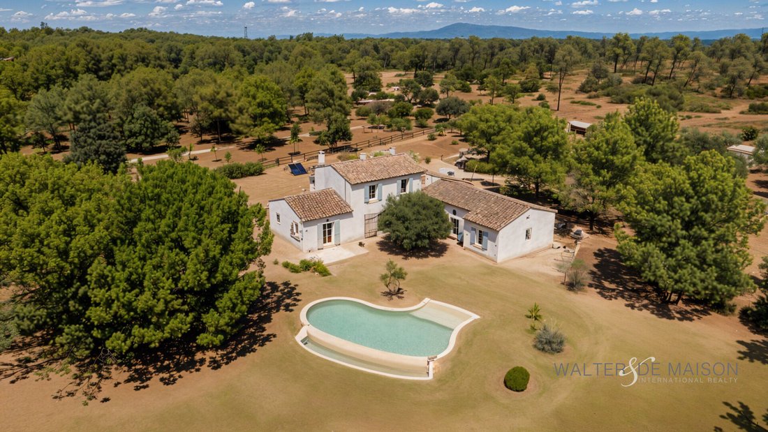 Villa a Boulbon, Provenza-Alpi-Costa Azzurra, Francia 1 - 18818530